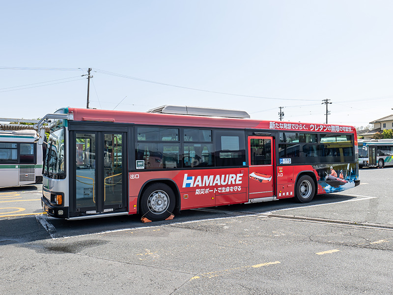 ラッピングバスデザイン